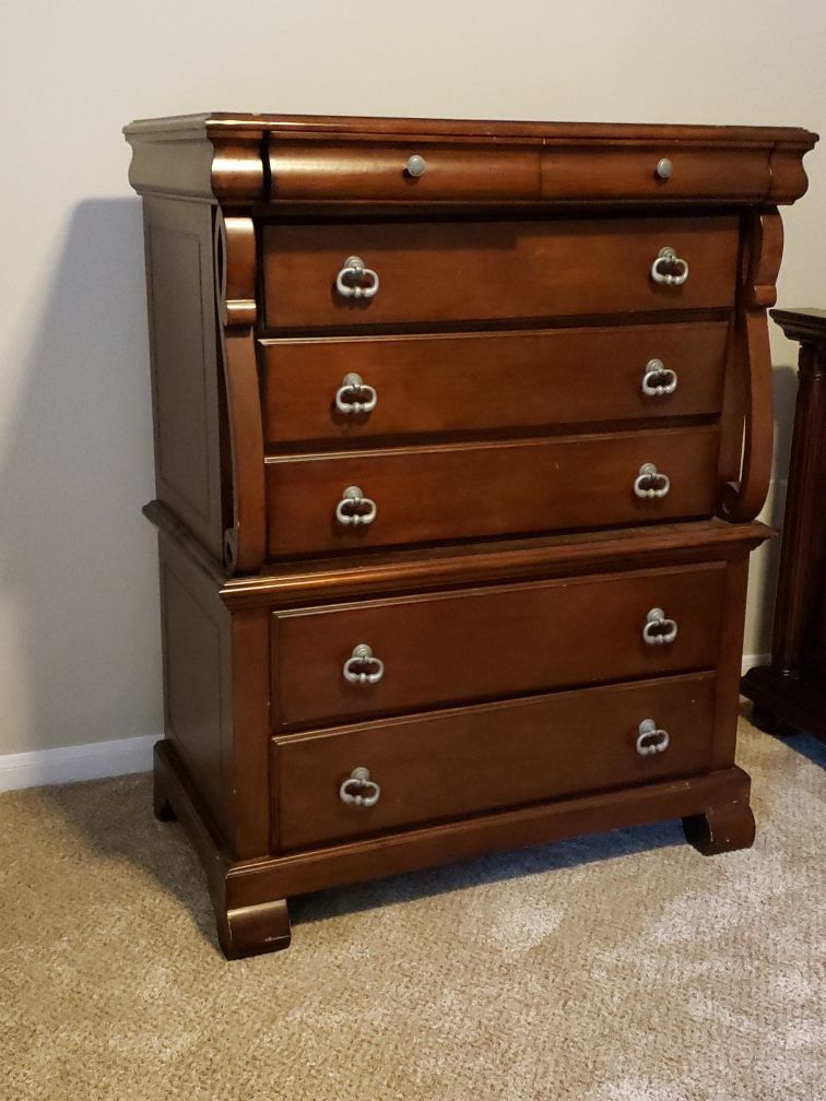 Wooden dresser