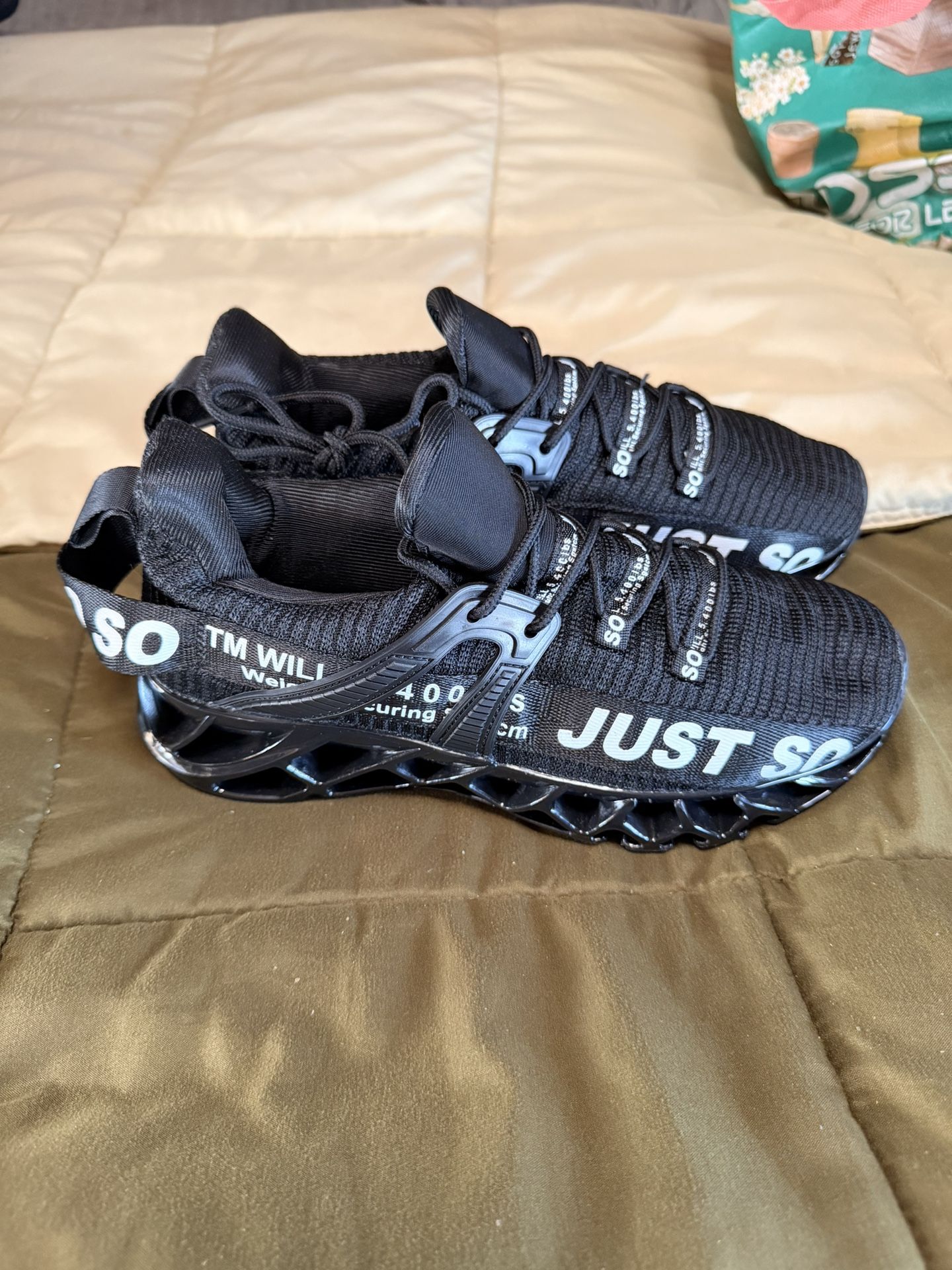 JUST SO SO ZEKE EDGE RUNNERS OBO