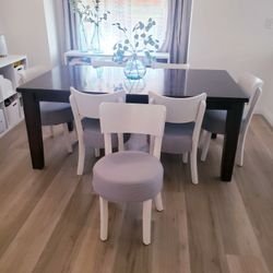 7 CHAIRS ONLY- NO TABLE