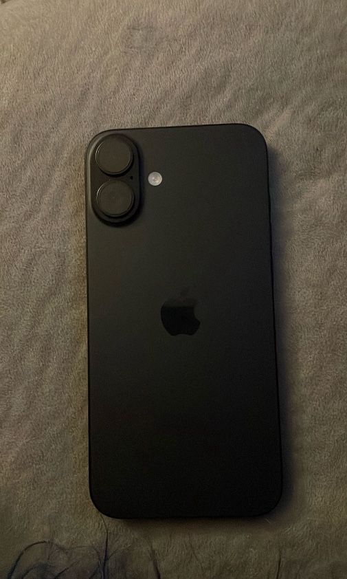 iPhone 16 Plus