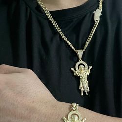 Chain Bracelet And Pendant 