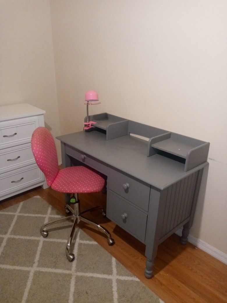 Girl Desk