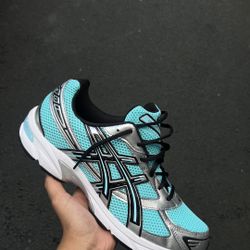 Aqua ASICS 🐬🔥 12 & 13 men’s 