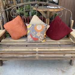✨🛋️Uniquely Designed Bed Frame Garden Bench ✨🛏️