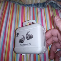 Powerbeats Fit (Latest)