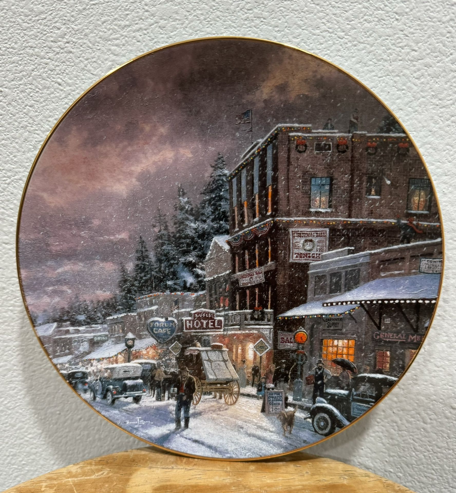Thomas Kinkade Cherished Yuletide Memories "A WINTER'S WALK" 1993 Collectors Plate