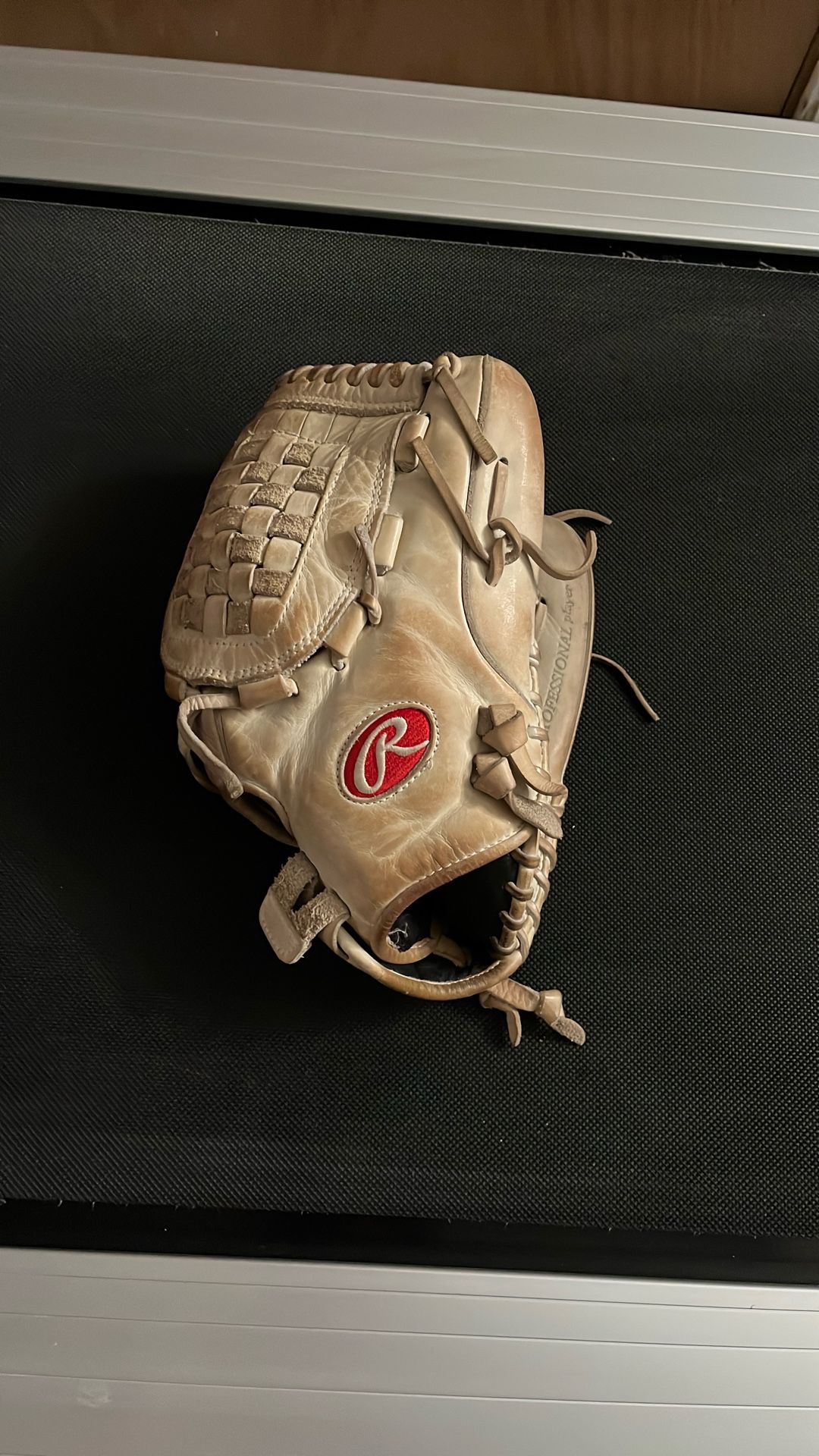 Rawlings Liberty Advanced 12.5” Glove