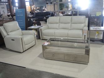 Henglin Vista Cream Leather Triple Power Reclining Sofa - Floor Sample Deal
