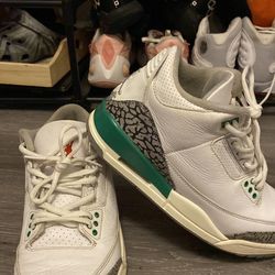 Selling Jordan 3