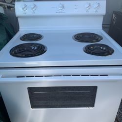 Frigidaire Stove And Dishwasher White Working Perfectly Fine 