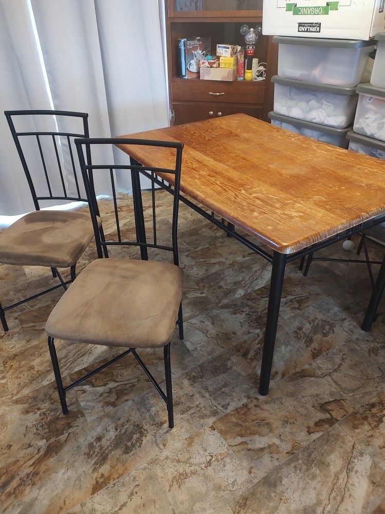 Dining Room Set - Table & 4 Chairs