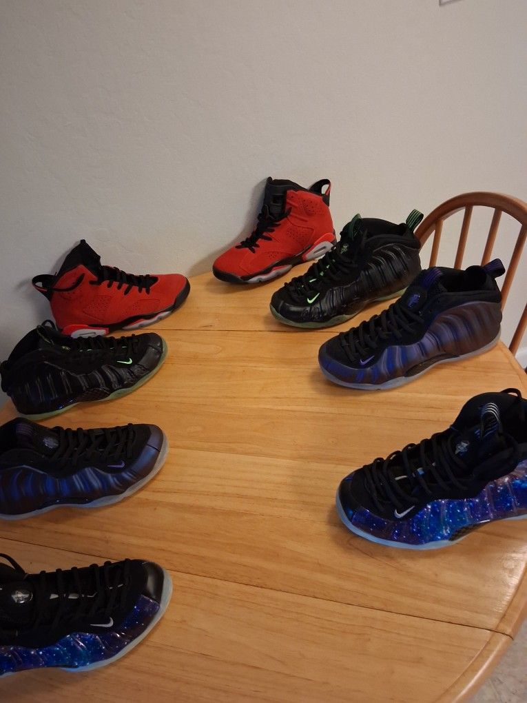 (9.5) MENS SHOES ($70)