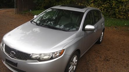 2012 KIA Forte 5-Door