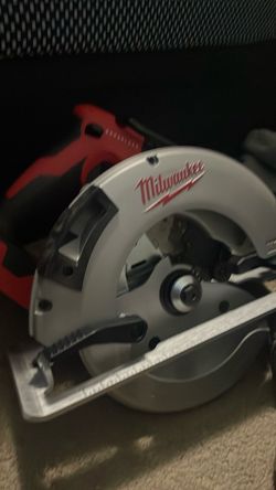 milwaukee    circular saw