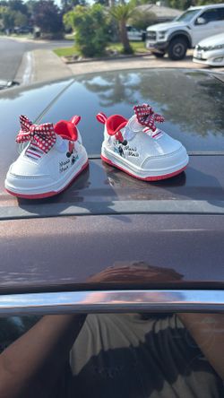 Minnie Mouse Shoes