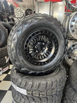 17” KMC AZTEK WHEELS 6X139.7 And 285/70R17 FUZION MY