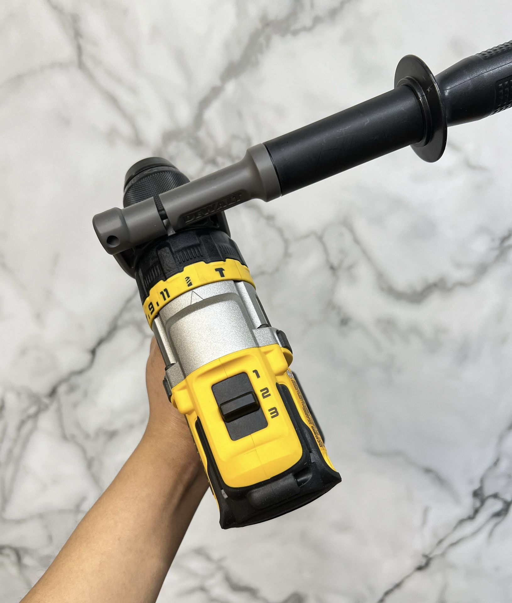 DEWALT DEWALT 20V Brushless 1/2 in. Hammer Drill/Driver with FLEXVOLT ADVANTAGE (Tool Only)