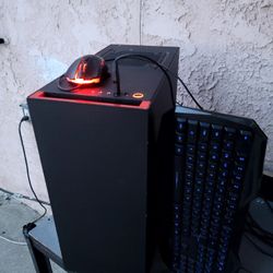 Gaming PC: Intel Core i7, HDMI, Wi-Fi, 16GB RAM, Windows11 25H2. 2TB Drive.