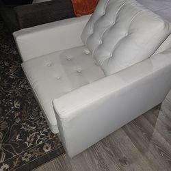 2 Tufted Club Chairs with Ottoman