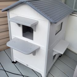 Rockever Cat House