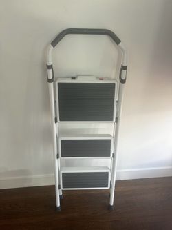 3-Step Steel Lightweight Step Stool Ladder 225 lbs. Load Capacity Type II Duty Rating (9ft. Reach Height)