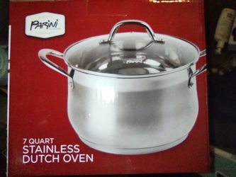 BRAND NEW DUTCH OVEN.

NEW in BOX
