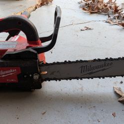 Milwaukee M18 Chainsaw 