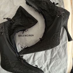 Auténtic Balenciaga Boot Size 7