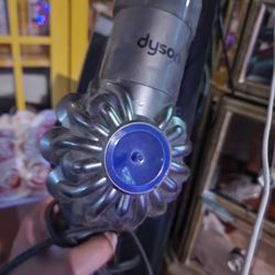 Dyson Vacum 