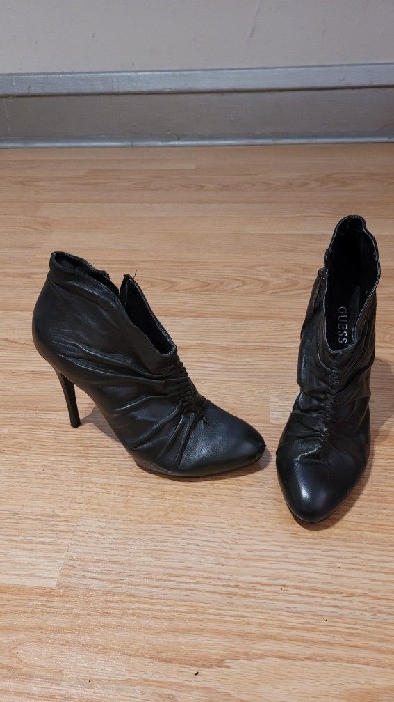 Black Guess Ankle Booties Size 7