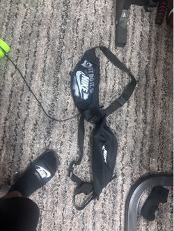 nike fannypack