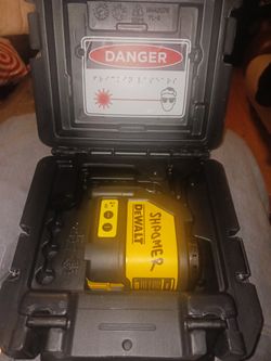 Self-Leveling Cross Line Laser Level