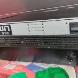 POWER AMPLIFIERS ( 1 CROWN & 1. STENTOFON)