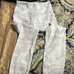 Camo Luluemon Leggings 