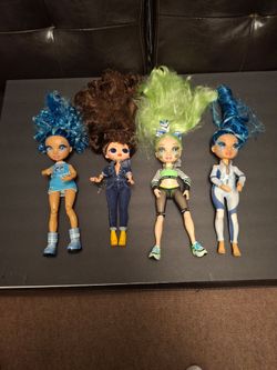 4 Rainbow high fashion dolls