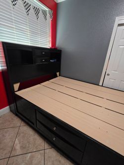 Queen bed