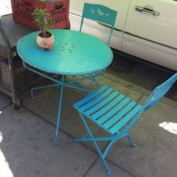 Patio Set Very Strong Metal Table and Chairs