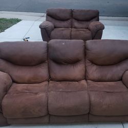 Free Reclining Couch Set. 