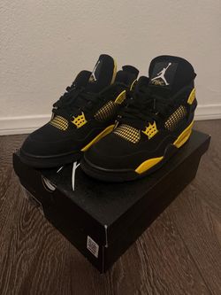 Air Jordan 4 Retro ‘Thunder’ (2023)