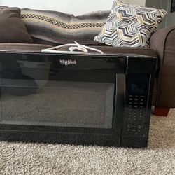 Whirlpool Microwave 