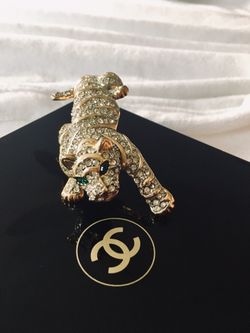 Leopard 🐆 Broach w/ Emerald eyes 💎