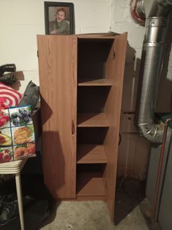 Excellent condition wooden storage cabinet with shleves