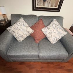 Leaving room set / dinning table