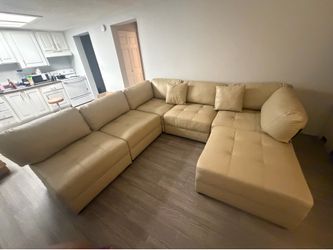 Sectional couch