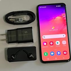 Samsung Galaxy S10e , 128GB  , Factory Unlocked,  Excellent Condition Like New 
