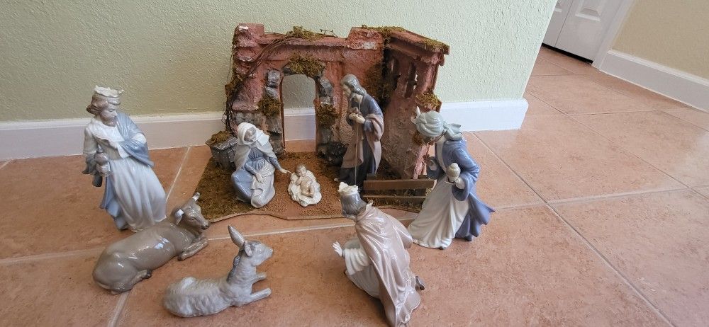 Lladro Nativity Set