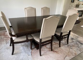 Dining Table And Chairs 