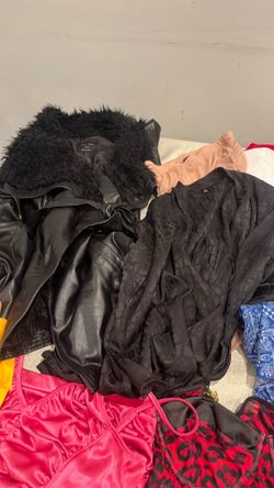 Size medium/large with tags somehow have never been war