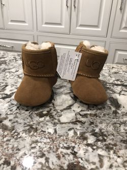 Baby Ugg size 0-5 months Thumbnail