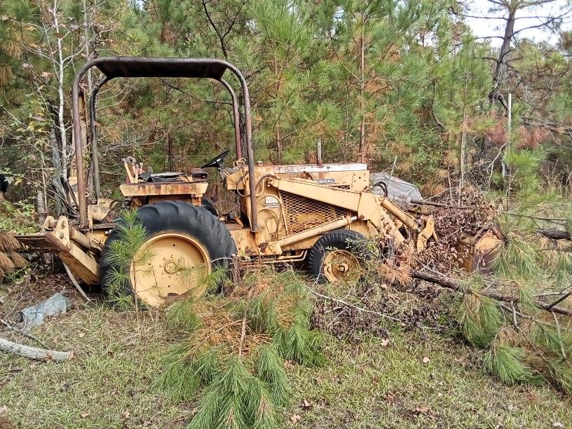 International 3514 Backhoe Loader